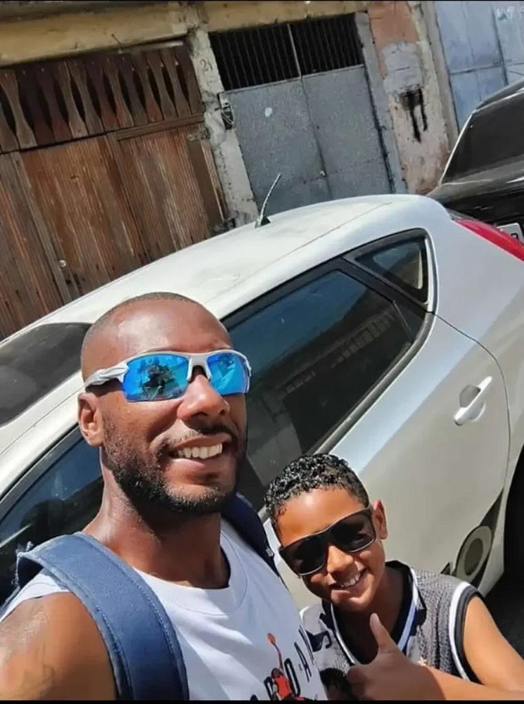 Atleta de 8 anos da categoria de base do Vasco e o pai