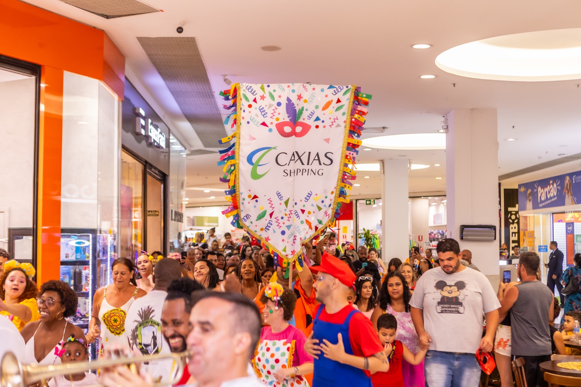 Baile de Carnaval no Caxias Shopping