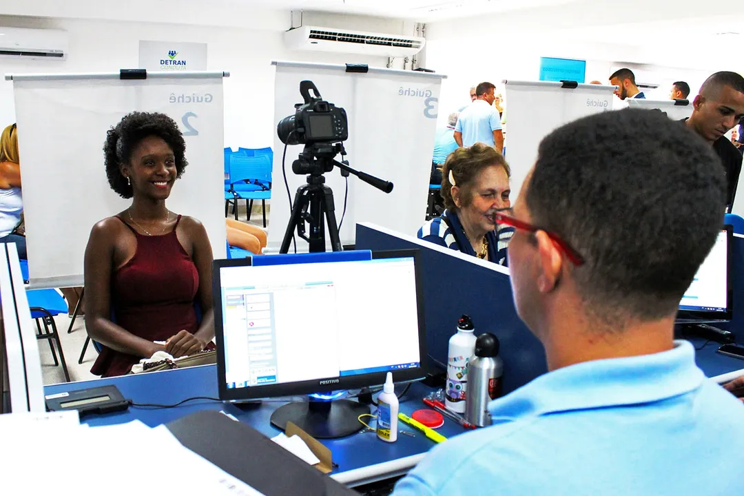 DETRAN realiza emissão de nova Carteira de Identidade Nacional