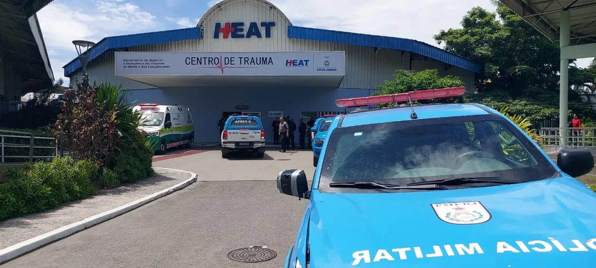 Policiais baleados foram encaminhados para o batalhão