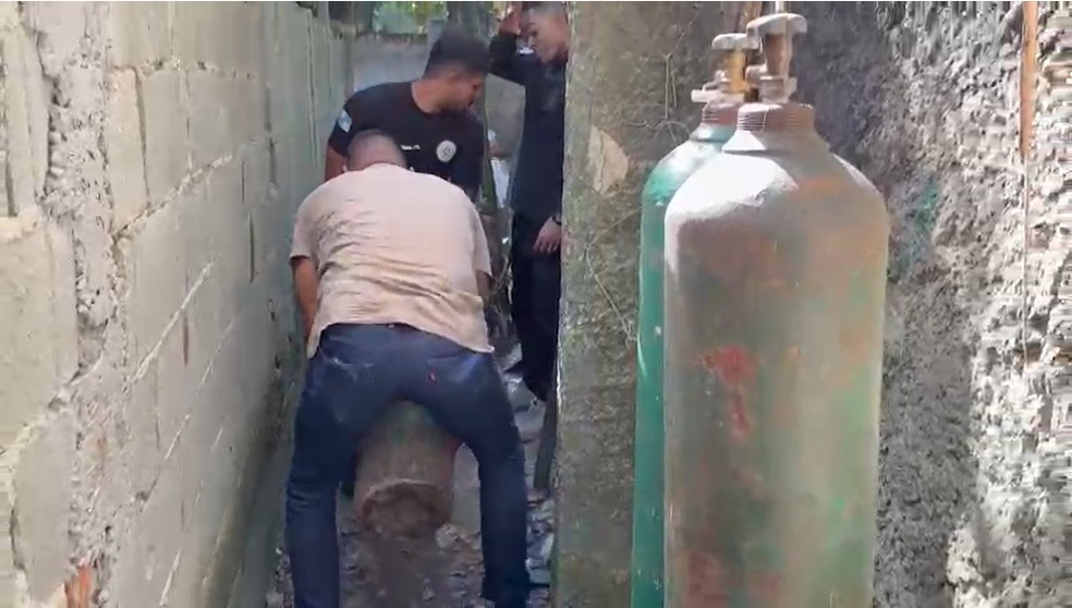Policiais recuperam cilindros de oxigênio roubados