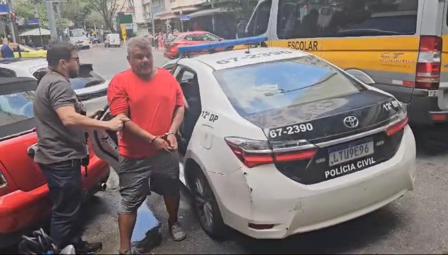 Polícia prende condenado por matar a ex-esposa com 12 facadas nas costas