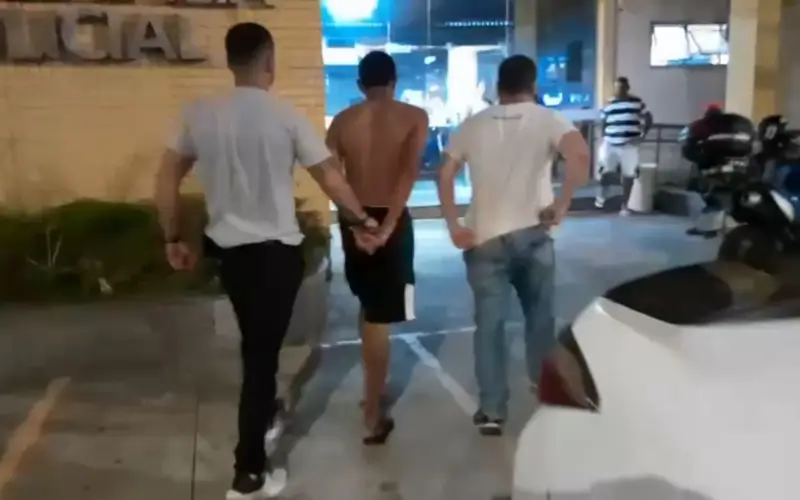 Preso em delegacia em Rio das Ostras
