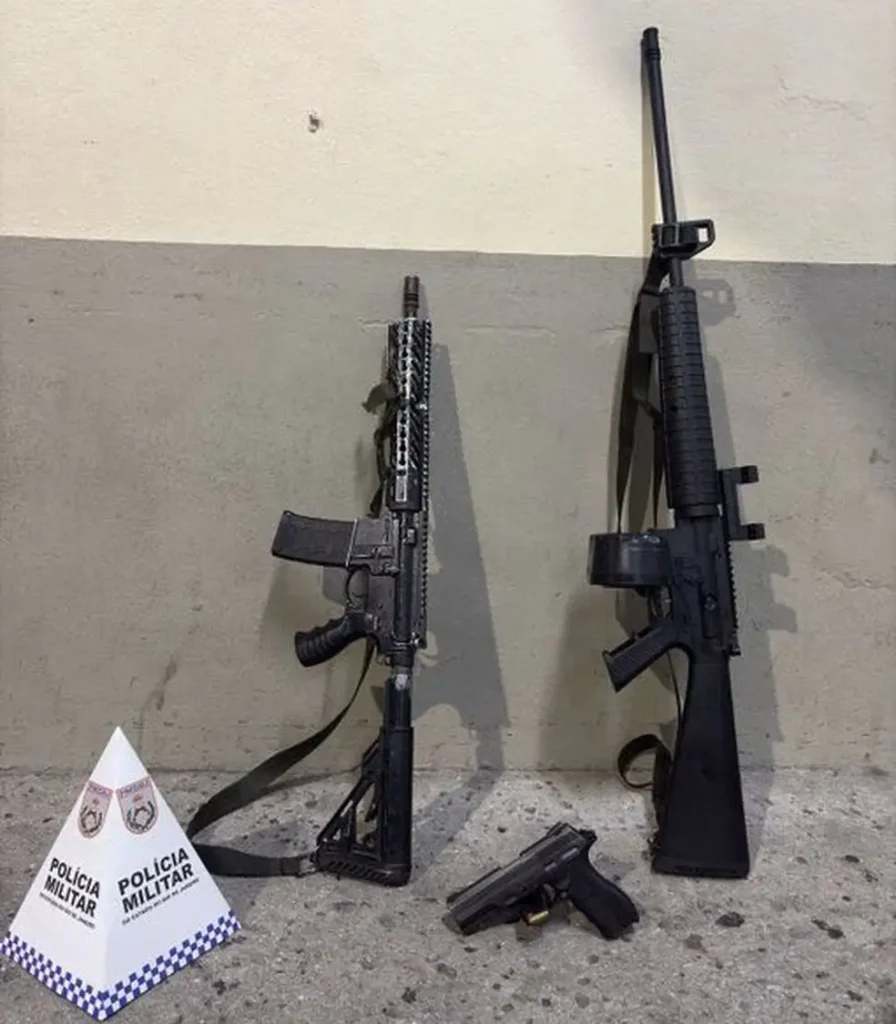 Armas apreendidas pela Polícia Militar foram divulgadas à imprensa
