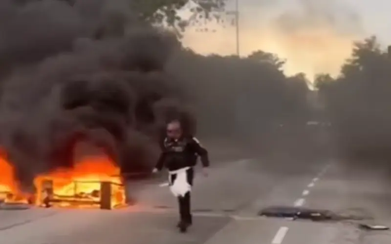 Fogo na Rodovia Niterói-Itaboraí