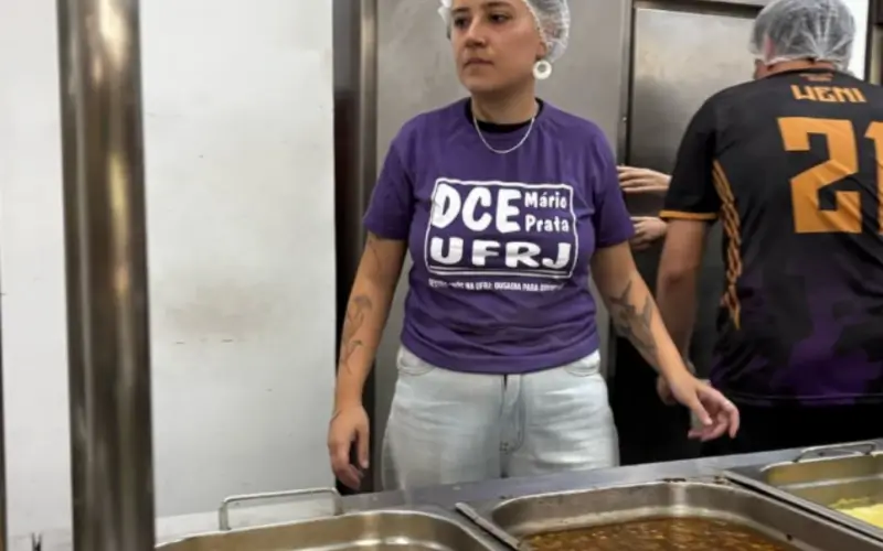 Alunos assumem o Bandejão da UFRJ