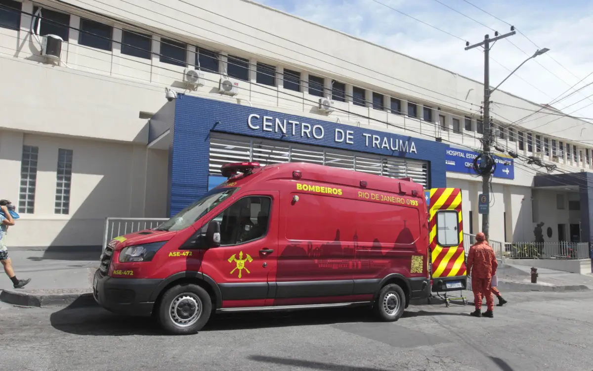 Van dos Bombeiros no Hospital Getúlio Vargas
