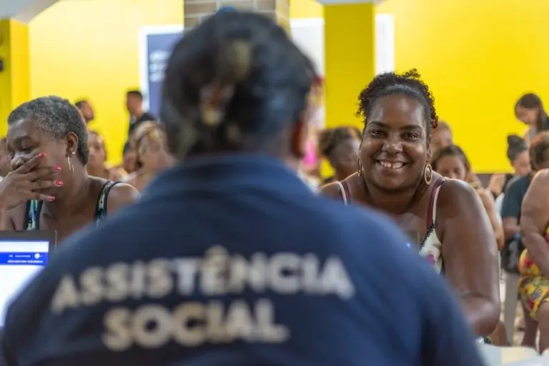 O primeiro local a receber o "CadMóvel Carioca" foi a comunidade Faz Quem Quer, em Rocha Miranda