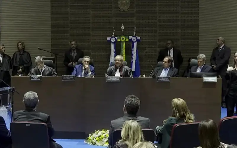 Desembargador Luiz Paulo da Silva Araújo Filho assume como novo presidente do TRF-2