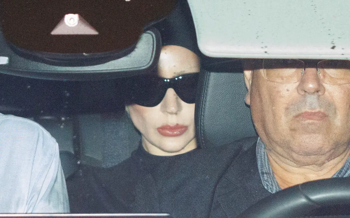 Lady Gaga no Carro