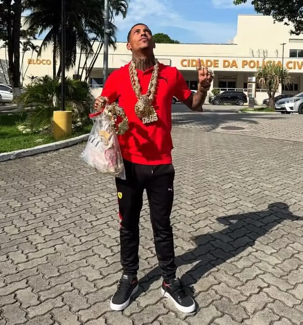 MC Poze do Rodo recupera joias apreendidas pela polícia