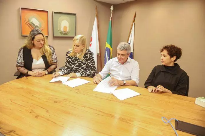 Mulheres fazendo negócios