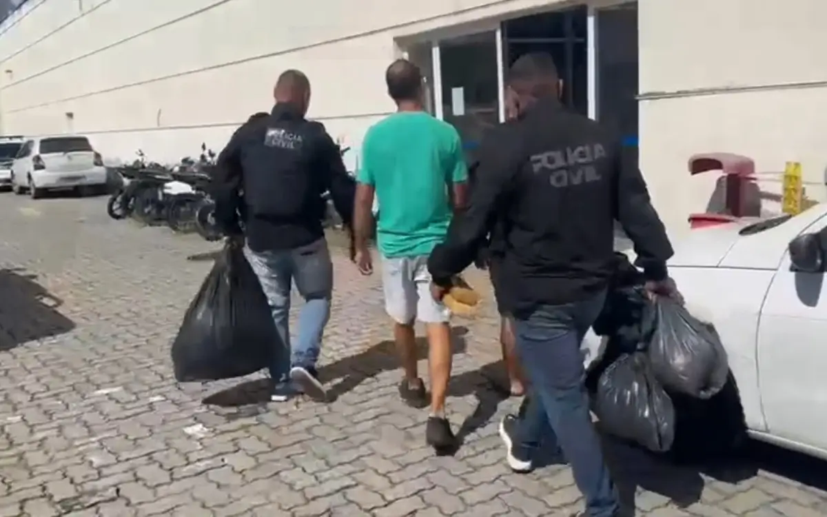 Polícia Civil interceptou traficantes que transportavam drogas para comunidade em Duque de Caxias