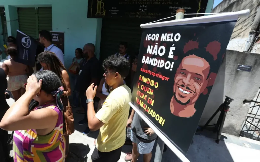 Protesto por Igor Melo