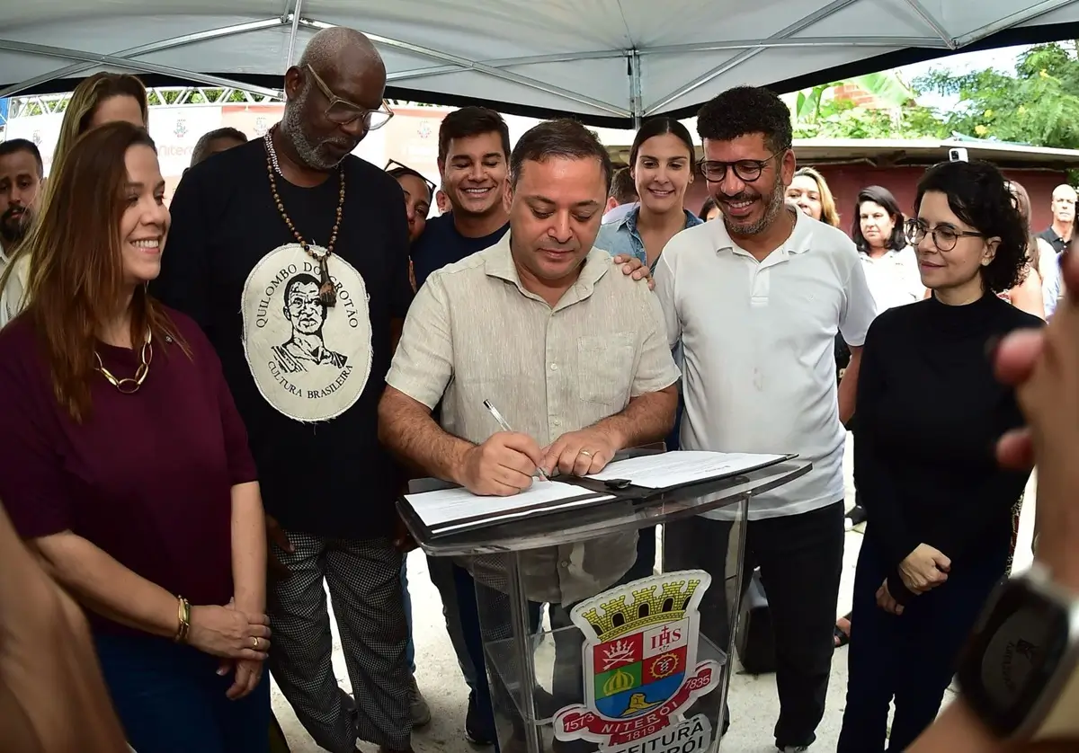 Prefeito de Niterói assina compromisso
