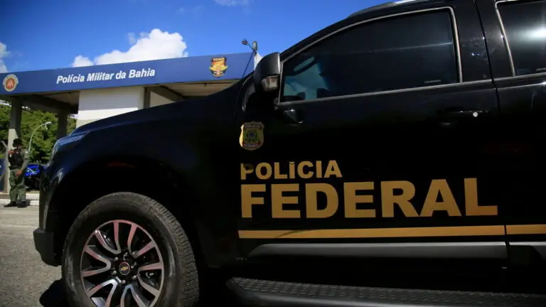 Carro da Polícia Federal
