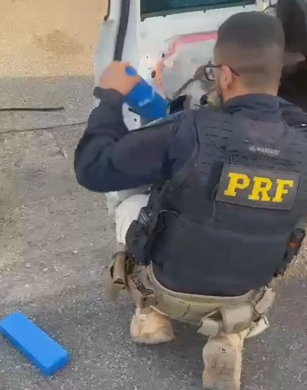 Casal foi preso na frente dos 5 filhos