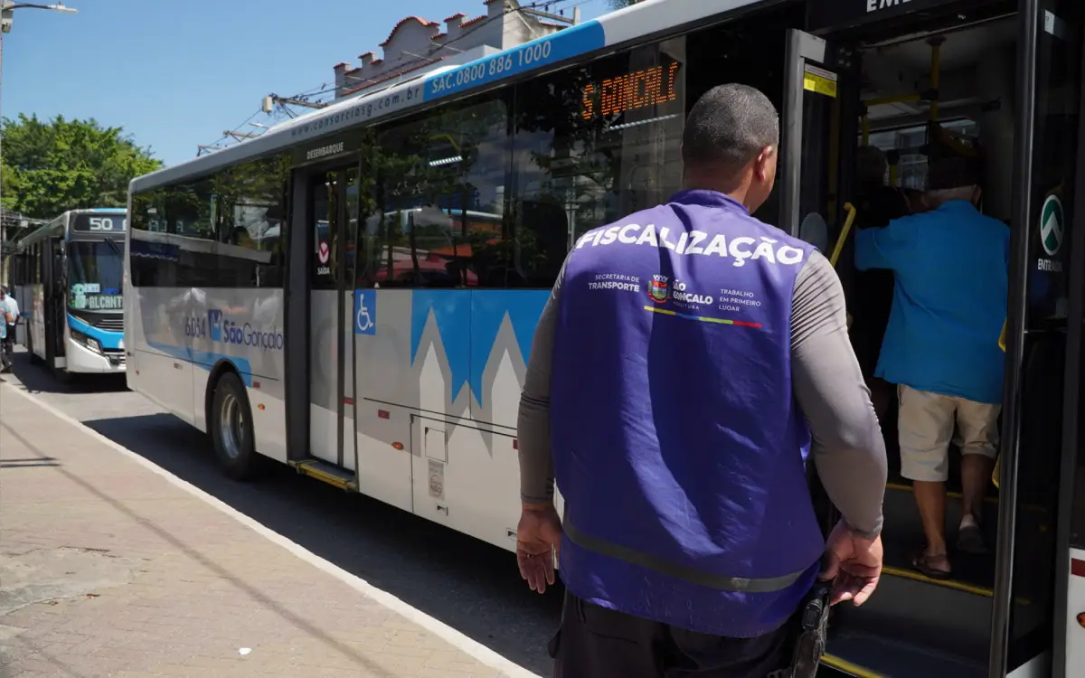 Fiscalização dos ônibus em São Gonçalo