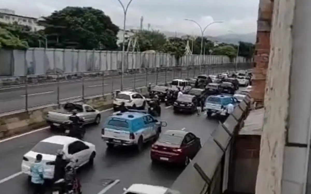 tiroteio fecha Linha Amarela
