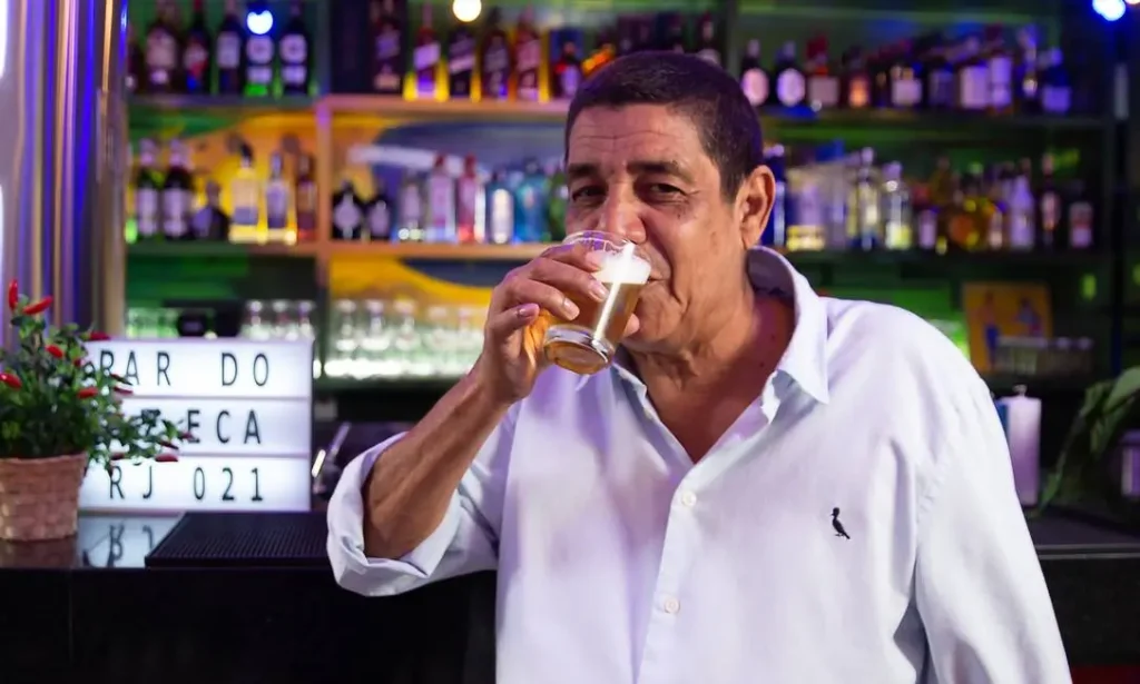 Zeca Pagodinho Tomando Cerveja