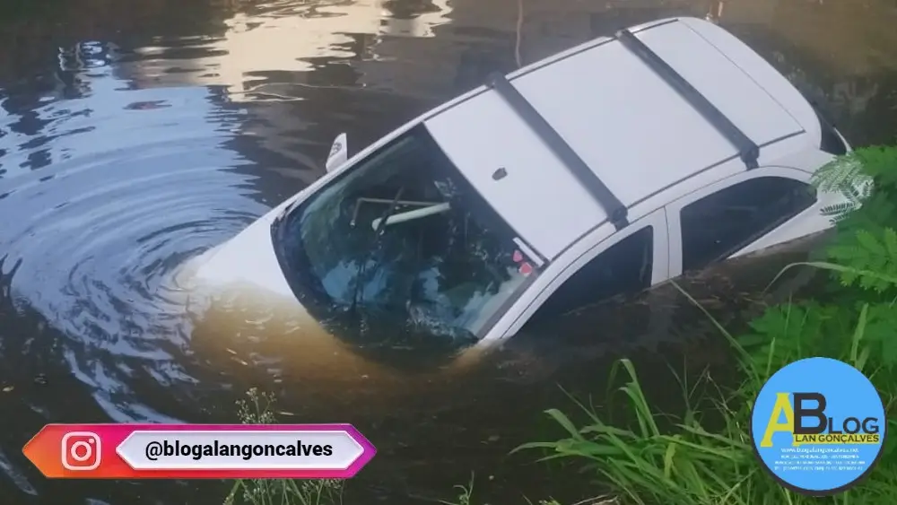 Carro Caído em Itaperuna