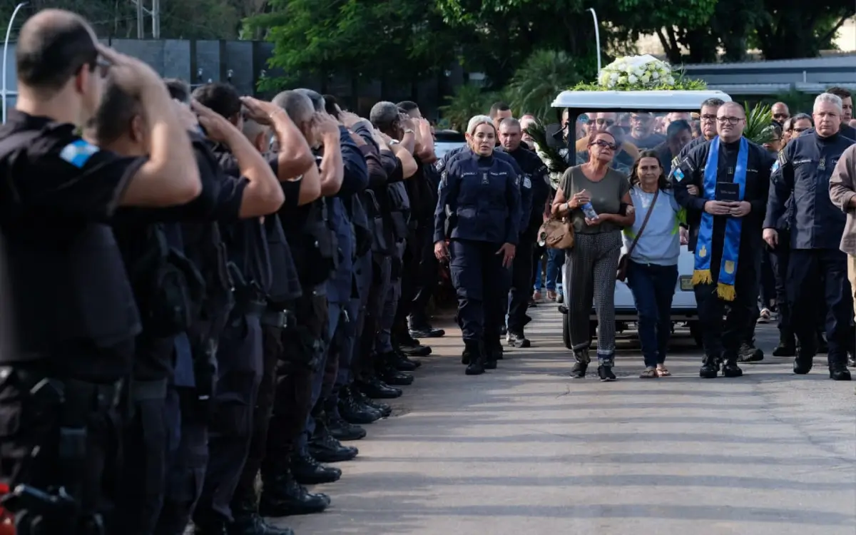 Policial enterrado no Jardim da Saudade