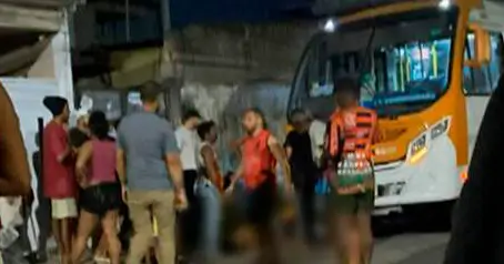 Criança morre atropelada após sair da igreja em Nova Iguaçu