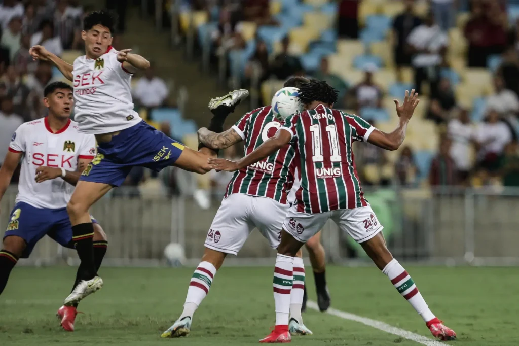Fluminense vence o Unión Española