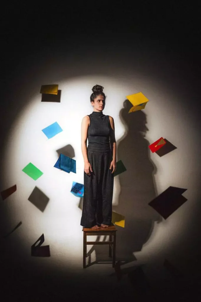 Laura Vaz no espetáculo Aqueles cartões que guardei comigo