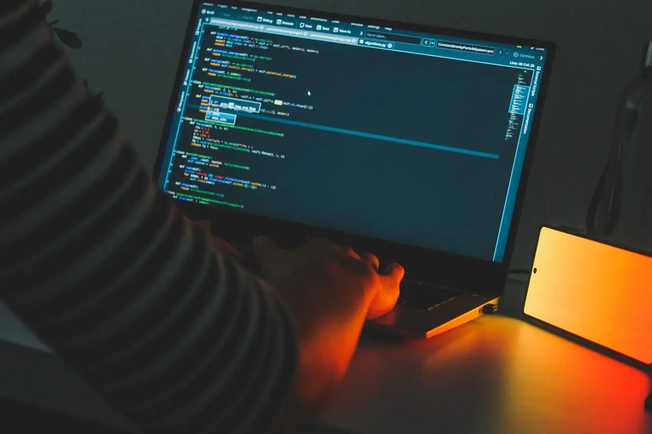 Computador com coódigos de programação