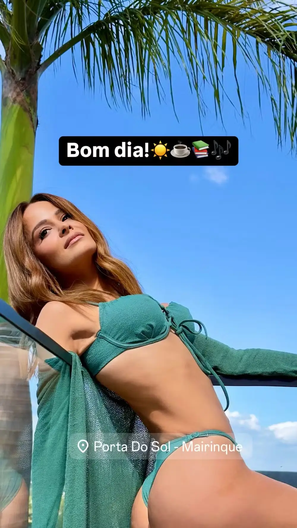 Maiara de Biquíni