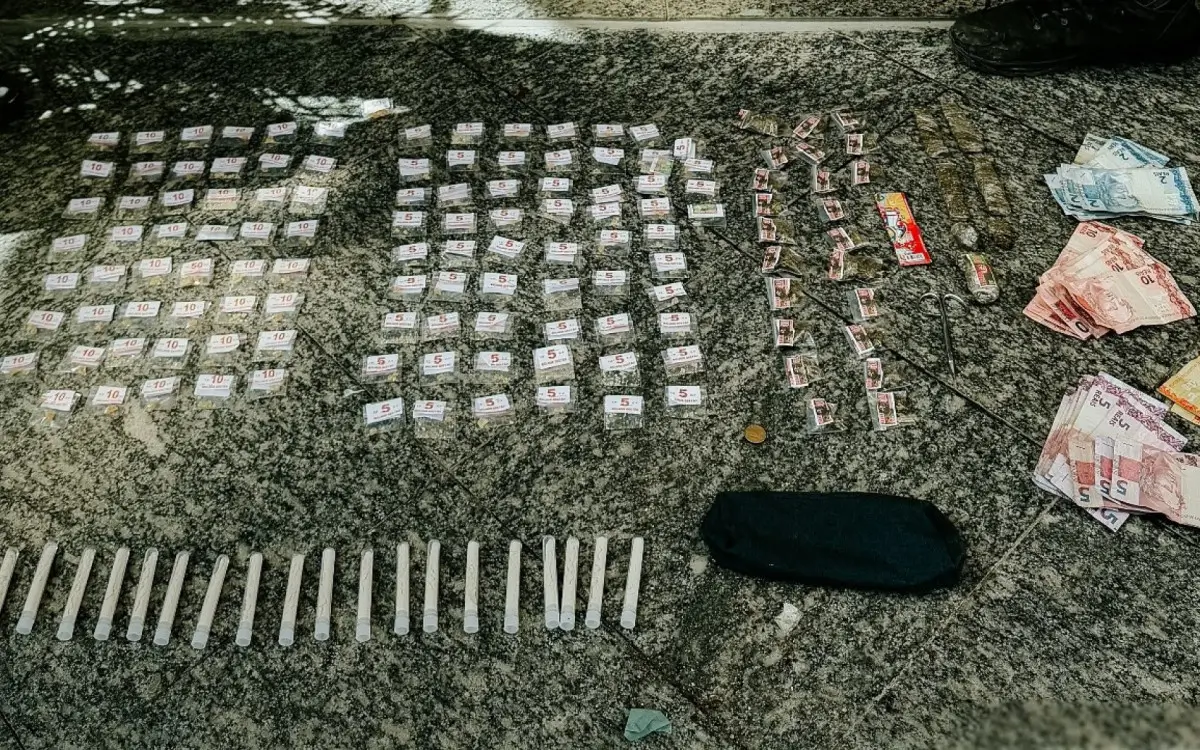 Material apreendido pela Polícia Militar