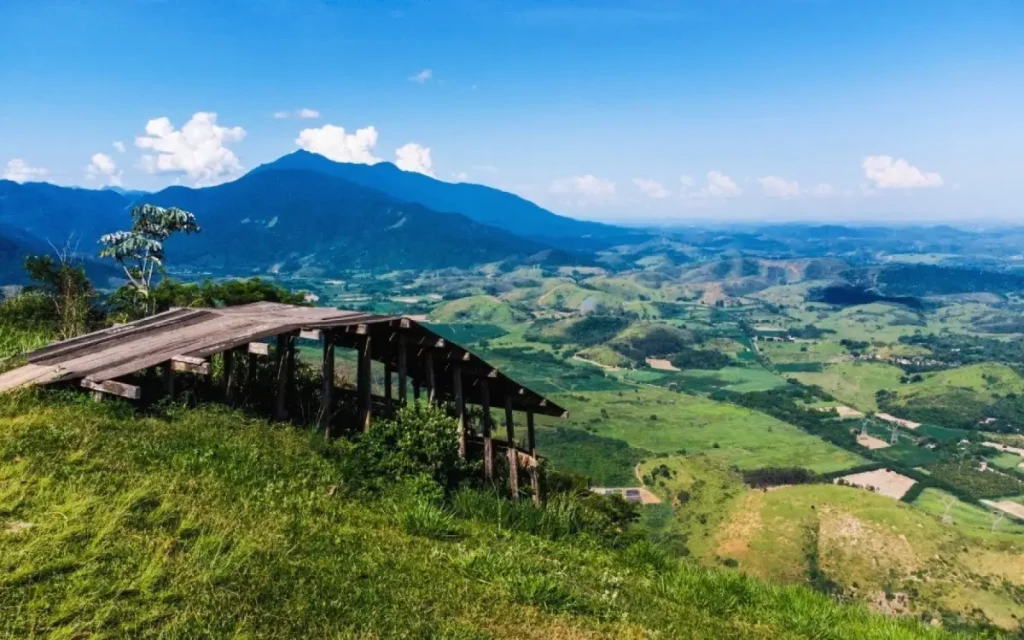 Pico da Coragem
