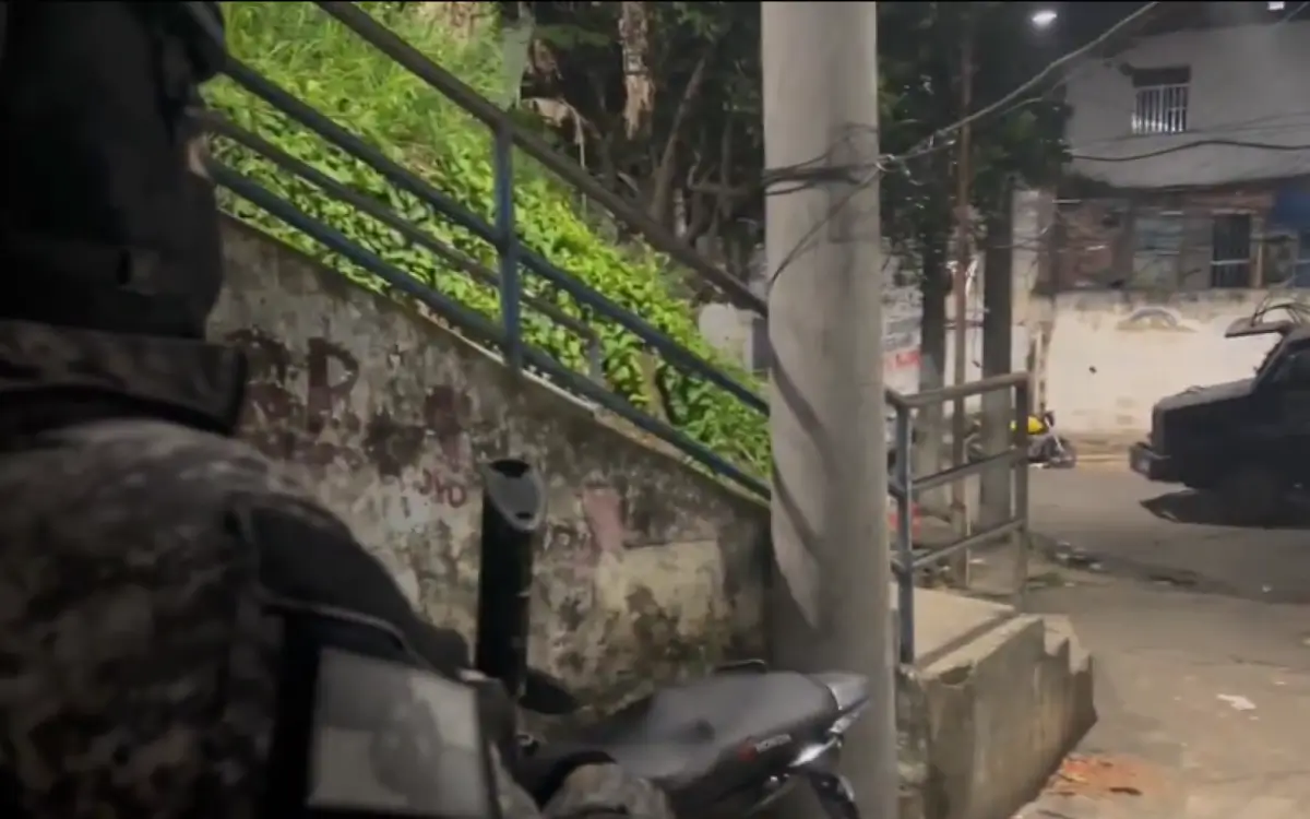 Polícia no Morro dos Macacos