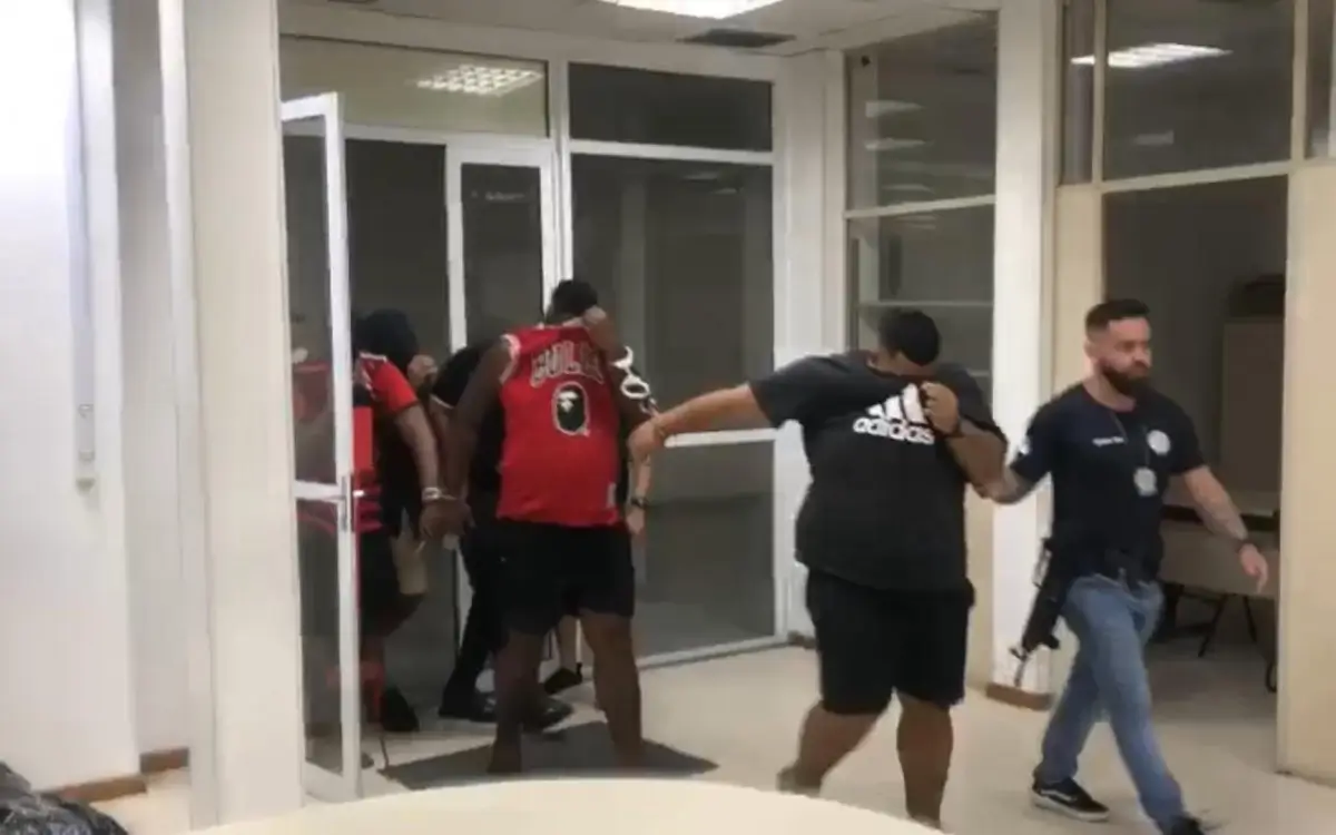 Policiais efetuaram as prisões após dias de investigação