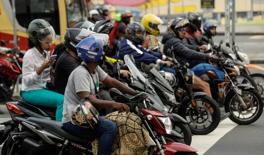 Prefeitura anuncia expansão de motofaixas para 200 km no Rio até 2028