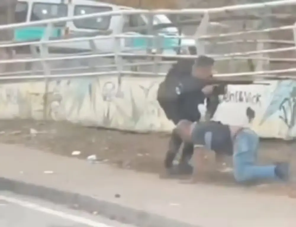 homem resgatado por blindado da PM