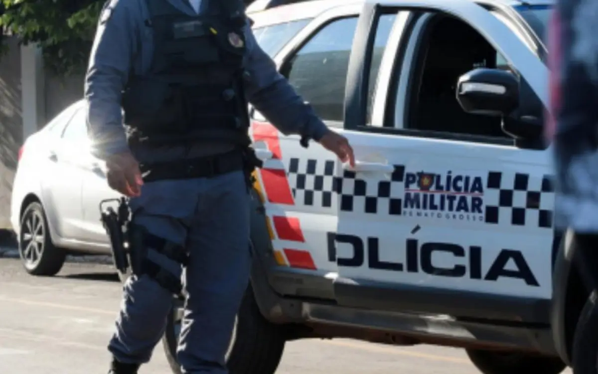 Polícia com Viatura