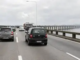 Carros na Ponte Rio-Niterói