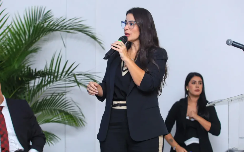 Vice-prefeita de Magé Jamille Cozzolino
