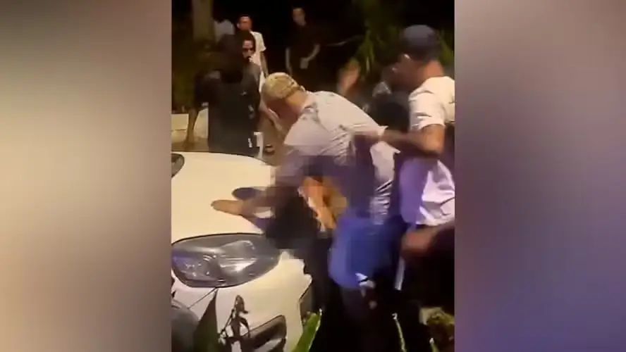 vídeo de agressão na Orla Bardot
