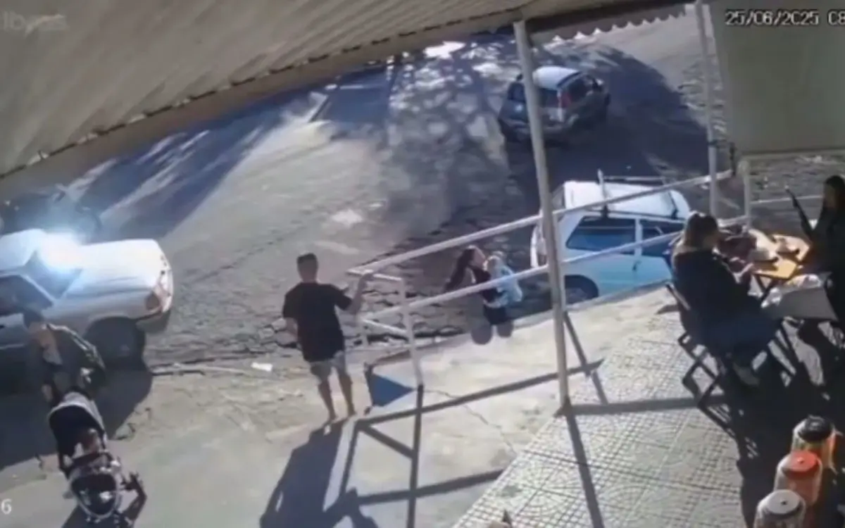 Casal é executado a tiros ao lado de bebês