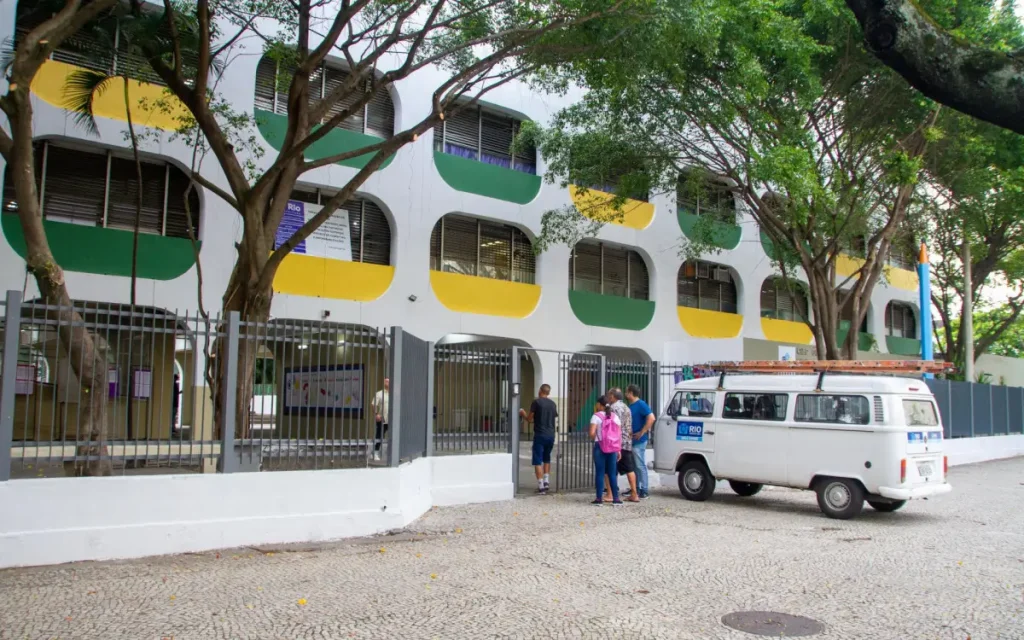 Cieps criados por Oscar Niemeyer