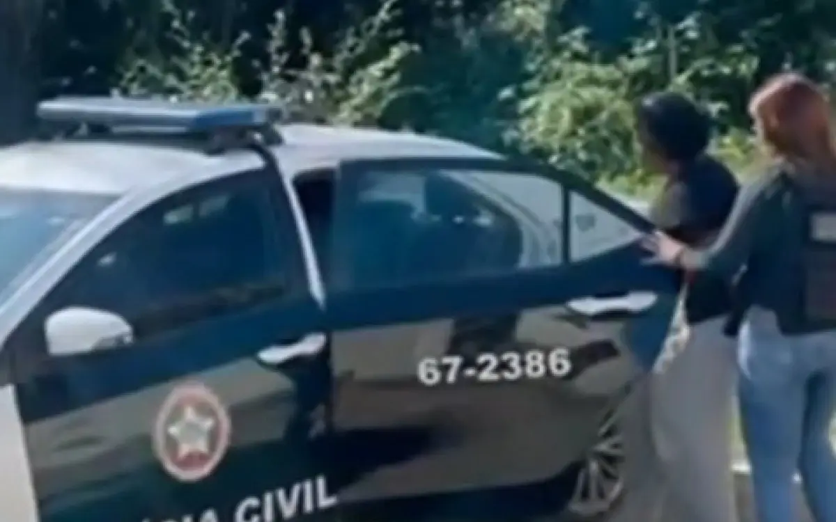 Cuidadora de idosos é presa por planejar morte do filho da patroa
