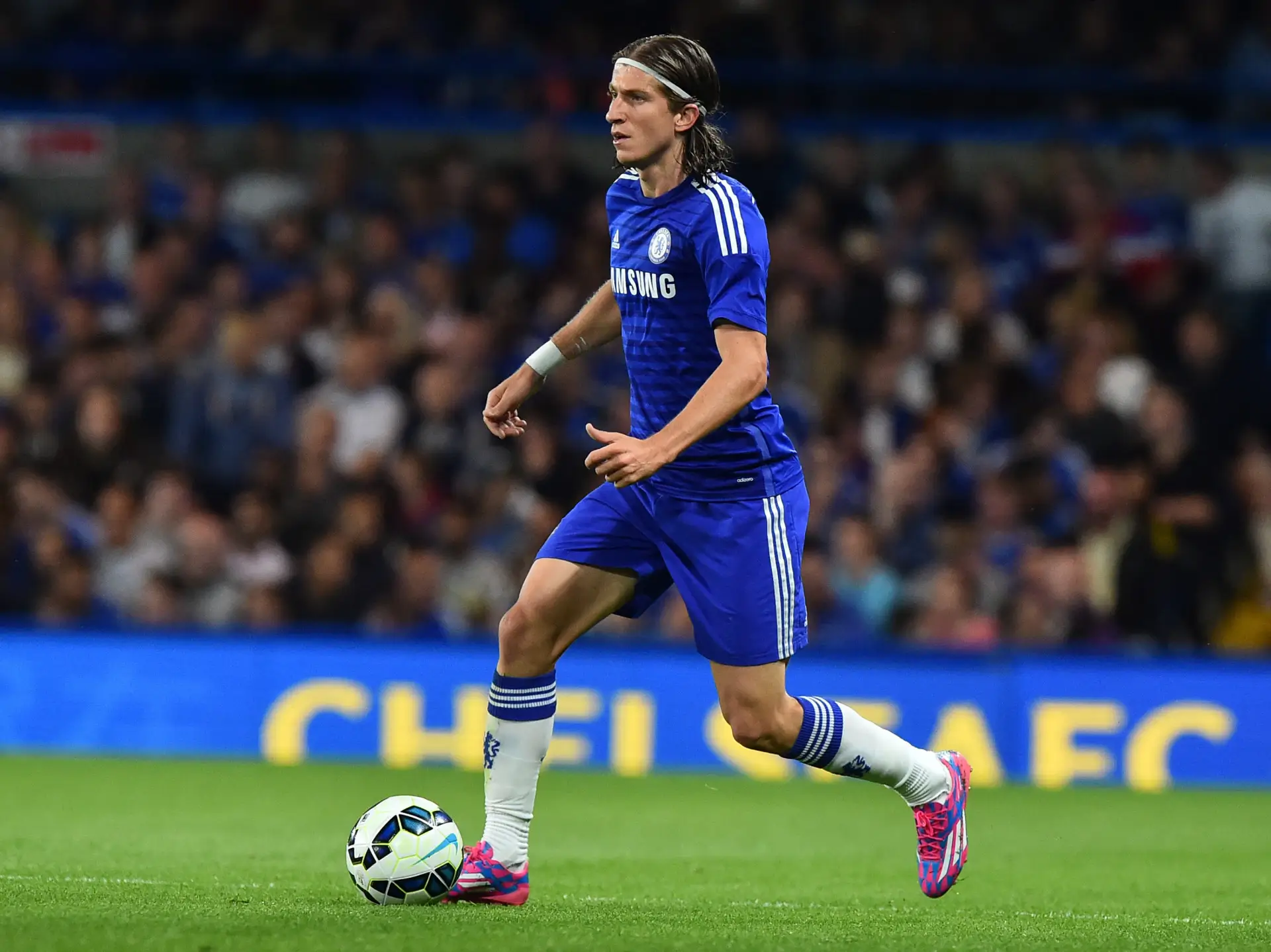 Filipe Luís relembra passagem pelo Chelsea