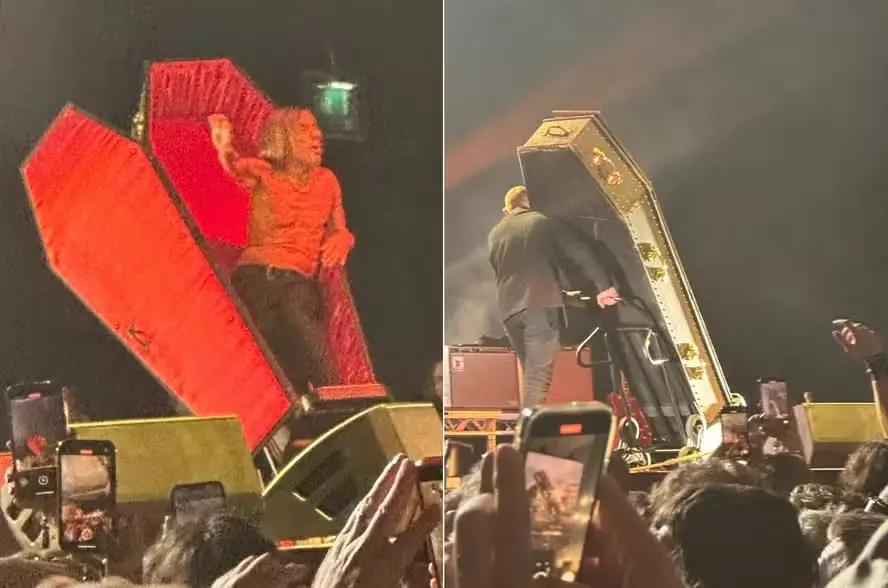 Iggy Pop dentro de um caixão