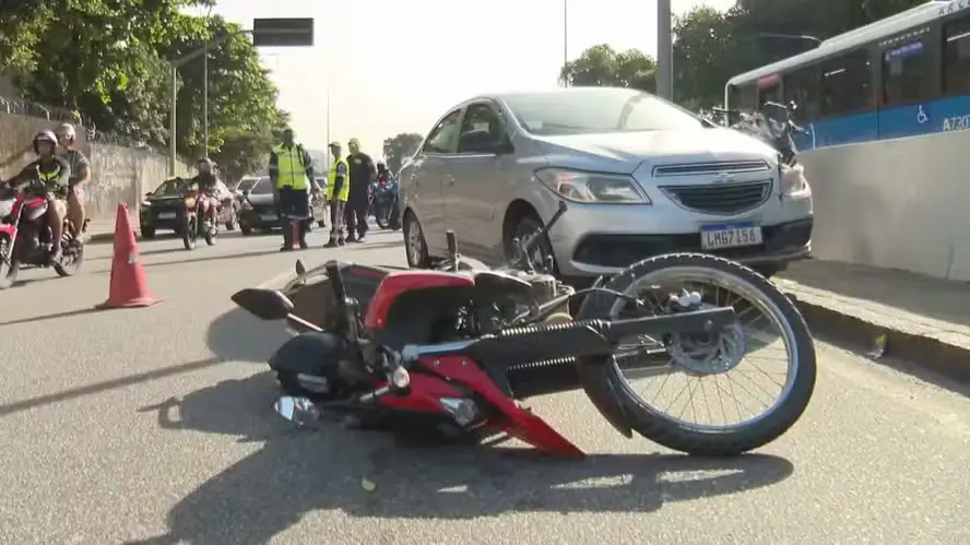 Na Praça da Bandeira, motorista foi baleado durante tentativa de assalto
