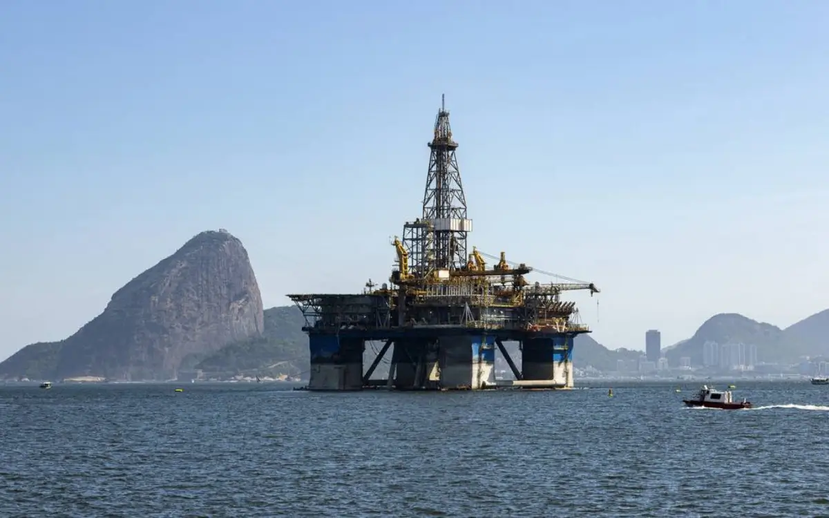 Petróleo lidera o ranking de receita da indústria