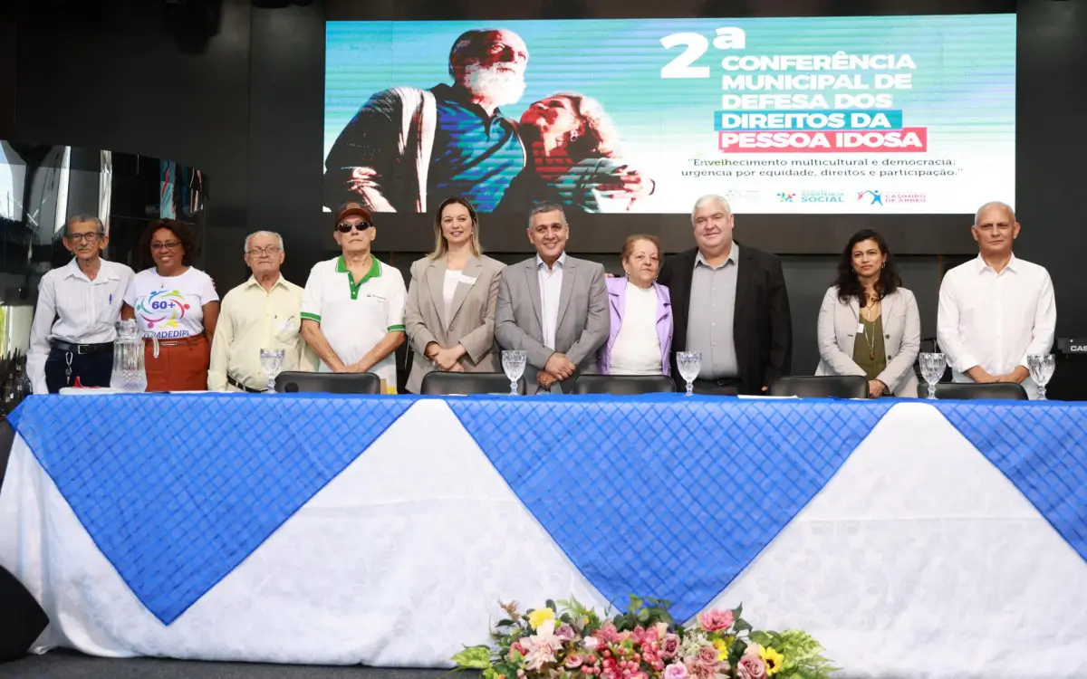 Prefeito Ramon Gidalte e autoridades