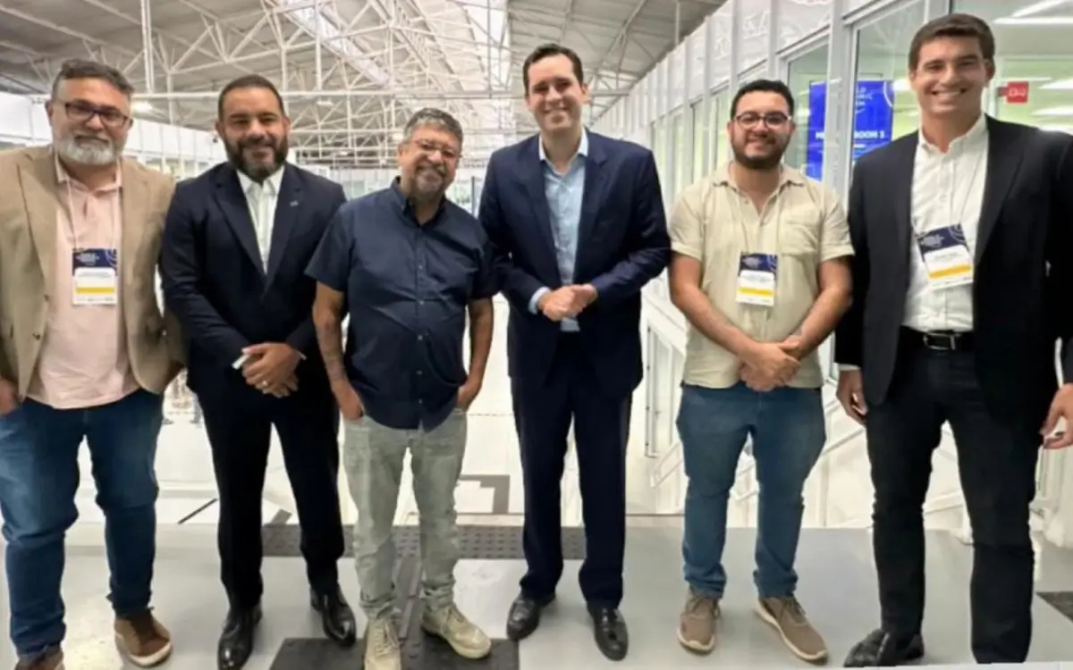 Reunião de autoridades em Maricá